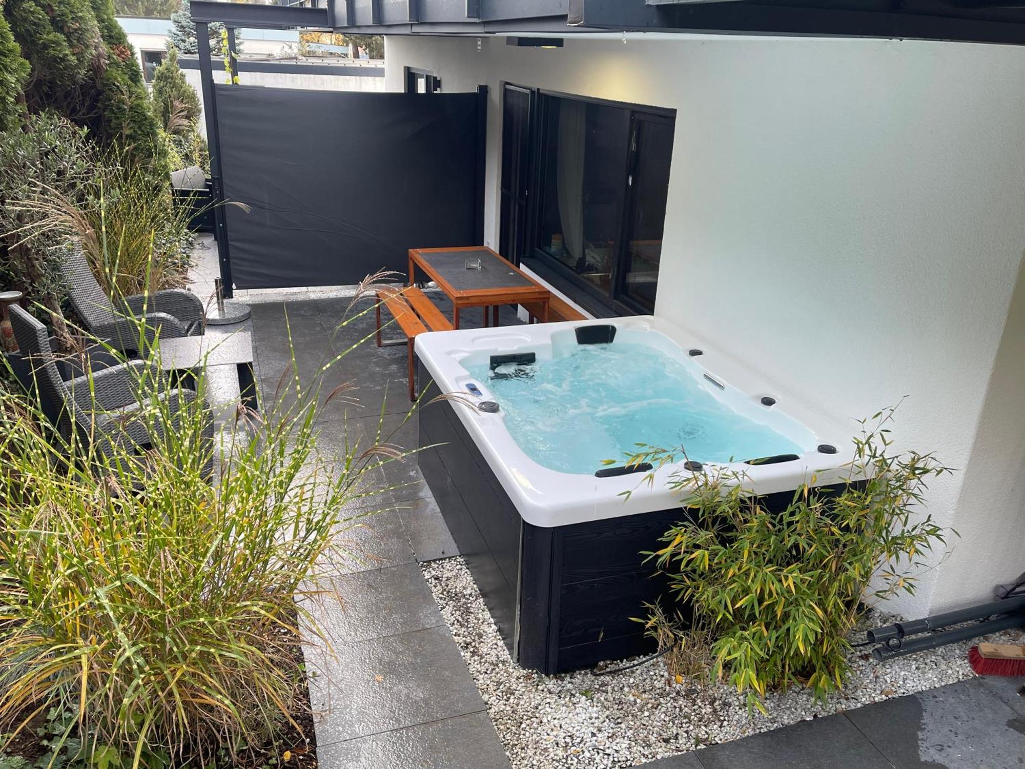Rosmarin - Kuschelige Fewo - Romantik & Entspannung Im Whirlpool Auf Privater Terrasse, Ruhe & Hund Willkommen - By Ferienwohnenamsee - Uberlingen Exterior foto